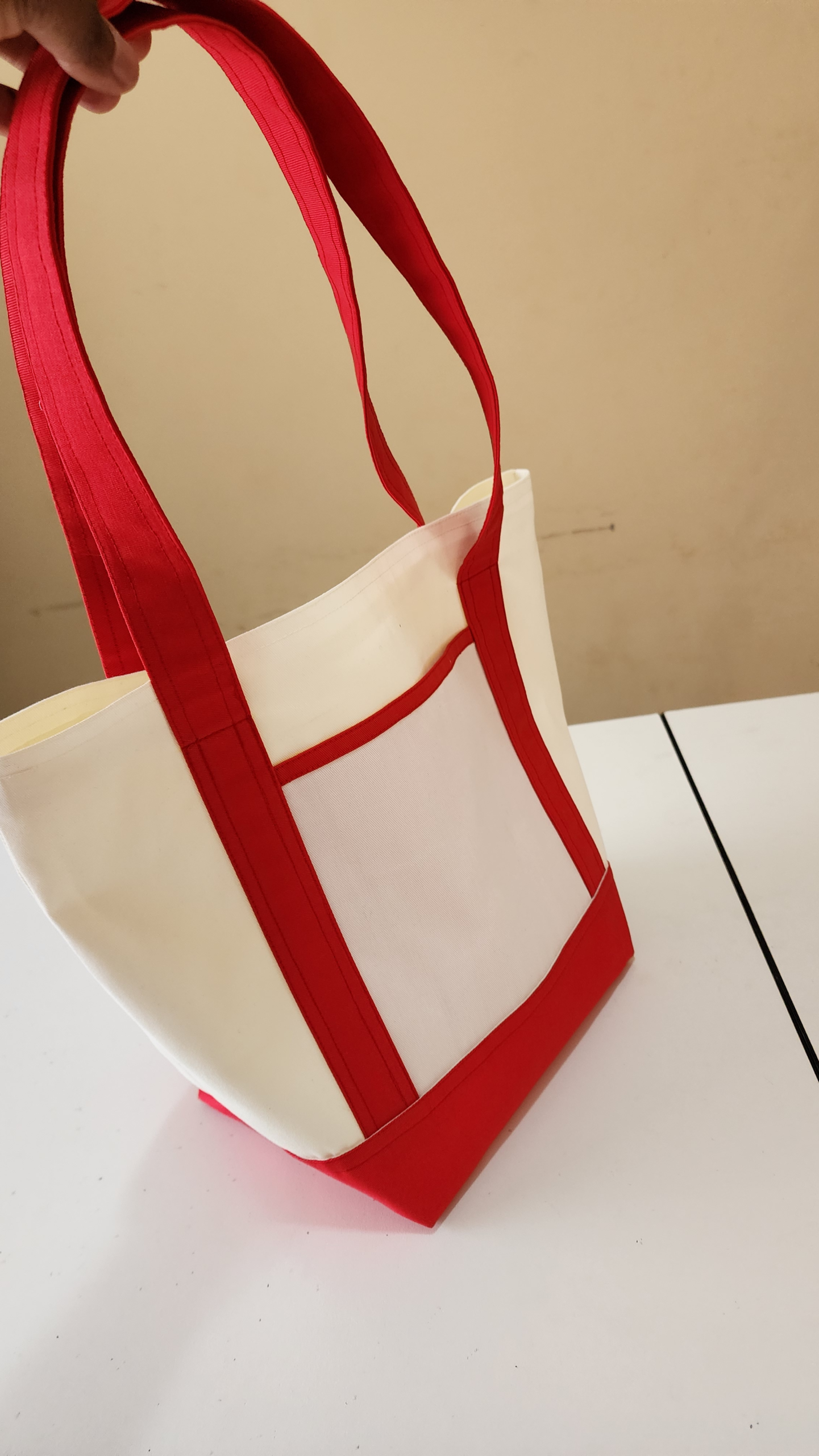 20251016_141959.webp The Essential Tote - Tote Bag PDF Pattern